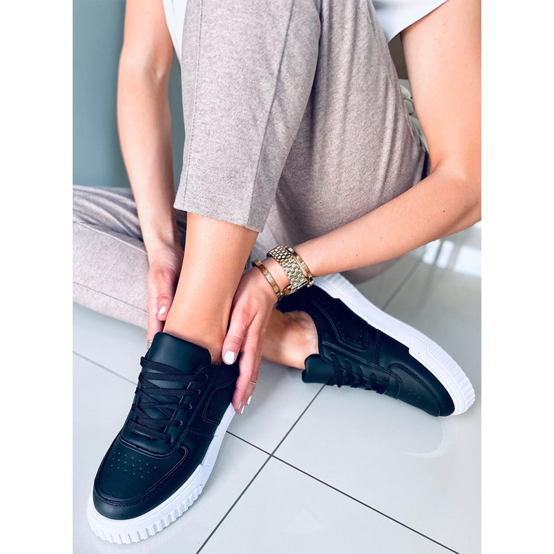 Salbeischwarze Damenturnschuhe 2