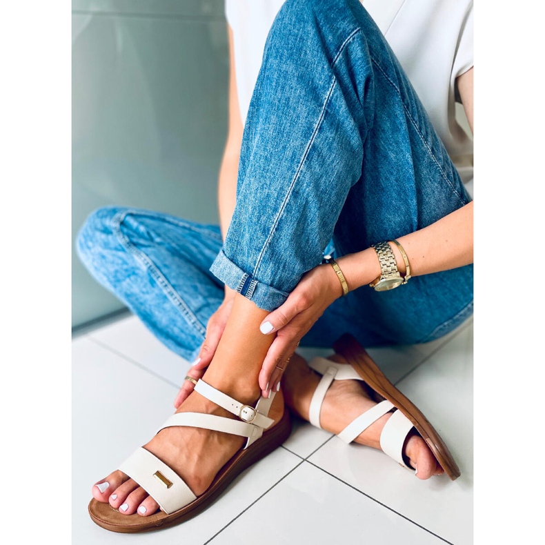 Blattbeige Damensandalen 1