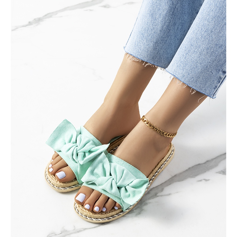 Grüne Hausschuhe mit Schleife Avi 2