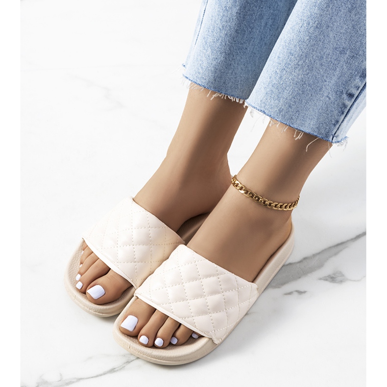 Kate beige gesteppte Hausschuhe 1