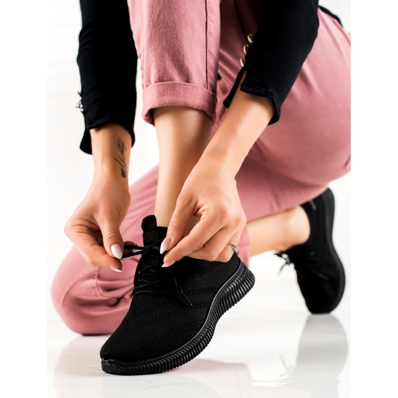 DK Bequeme Sportschuhe schwarz 2