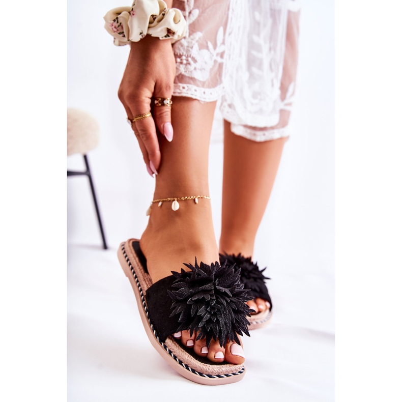 FJ1 Damenhausschuhe aus Wildleder mit schwarzer Giorgia-Verzierung 2