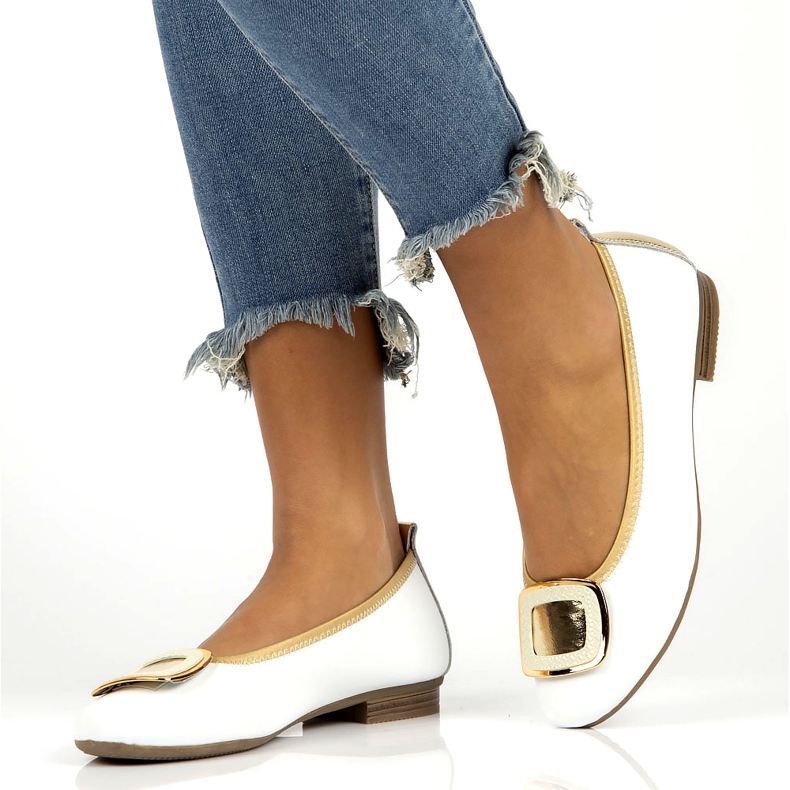 Lederschuhe mit Dekoration Filippo DP3661/22 Wh weiß 7