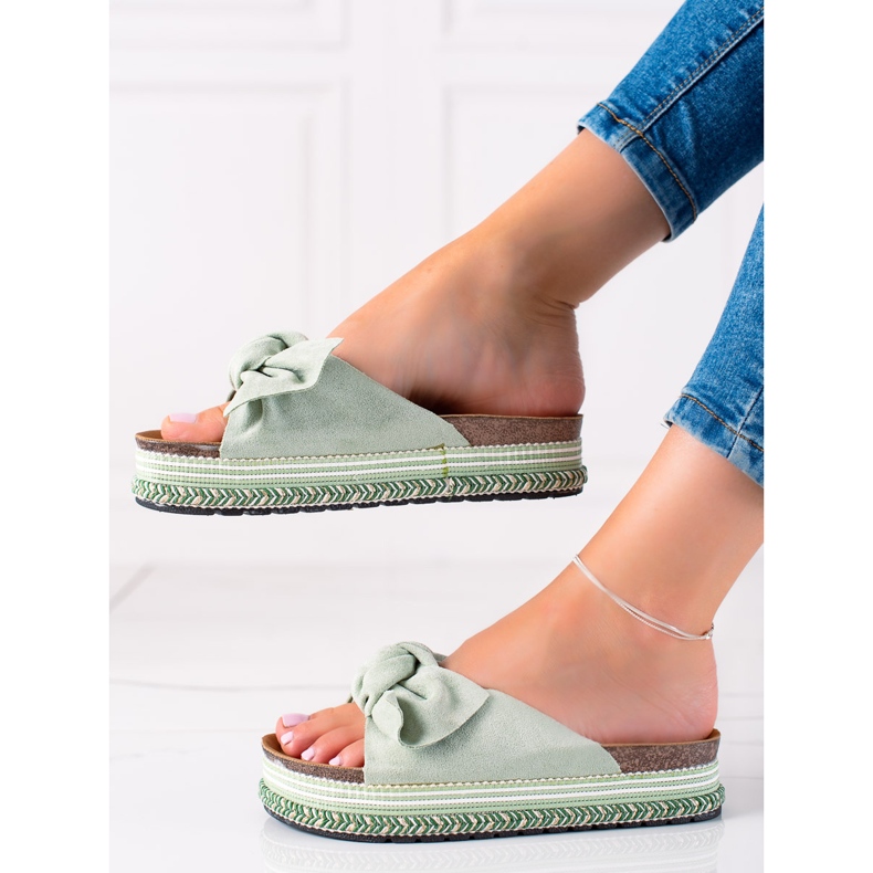 Bestelle Damenhausschuhe 20-365 gr grün 2