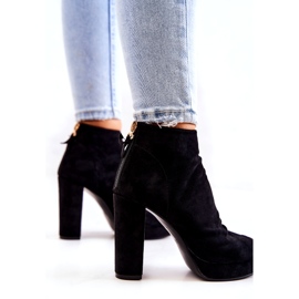 WS1 Schwarze Stiefel auf einer Stange Offene Zehen Schwarz Adore 3