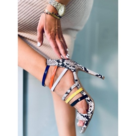 Sandalen auf einem Stift Sofronia BRAUN / WEISS mehrfarbig 2