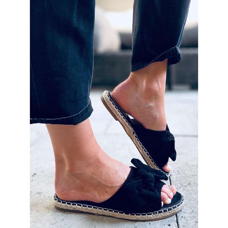 Larysa Schwarze Espadrilles 1
