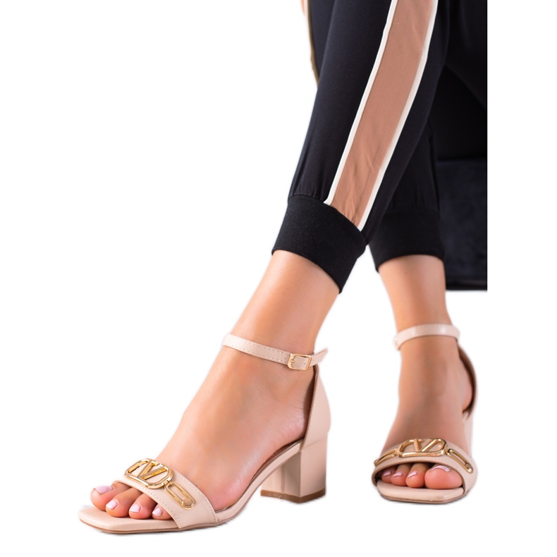 Seastar Sandalen mit goldener Dekoration beige 1