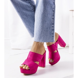 Rosa Pantoffeln am Hornpfosten 1