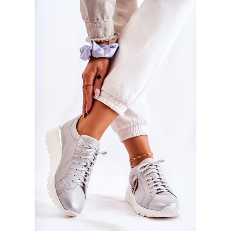 Sportschuhe aus Leder mit Keilabsatz Maciejka 05492-11 Silber 2