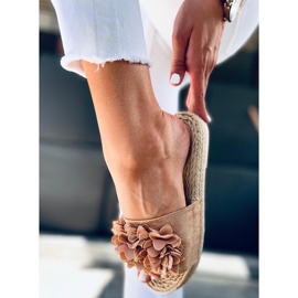 Floral Fiesta Primrose Camel Pantoffeln beige 1