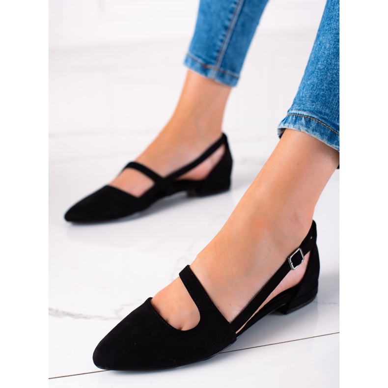 T.Sokolski Schwarze Ballerinas mit Ausschnitt 1