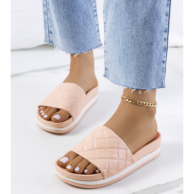 Gesteppte Hausschuhe von Hassell in Rosa 1