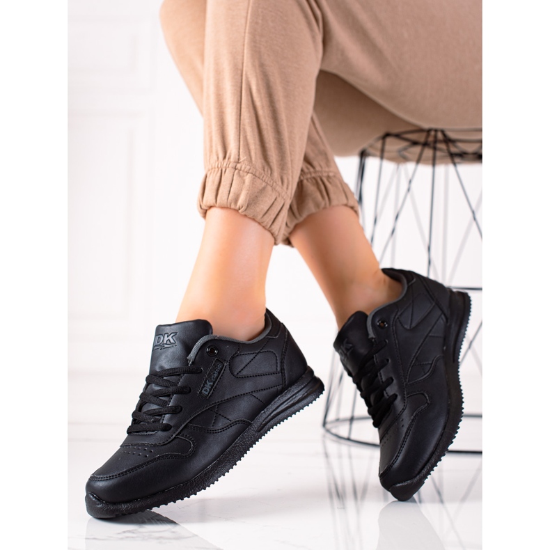 DK klassische Sportschuhe schwarz 1