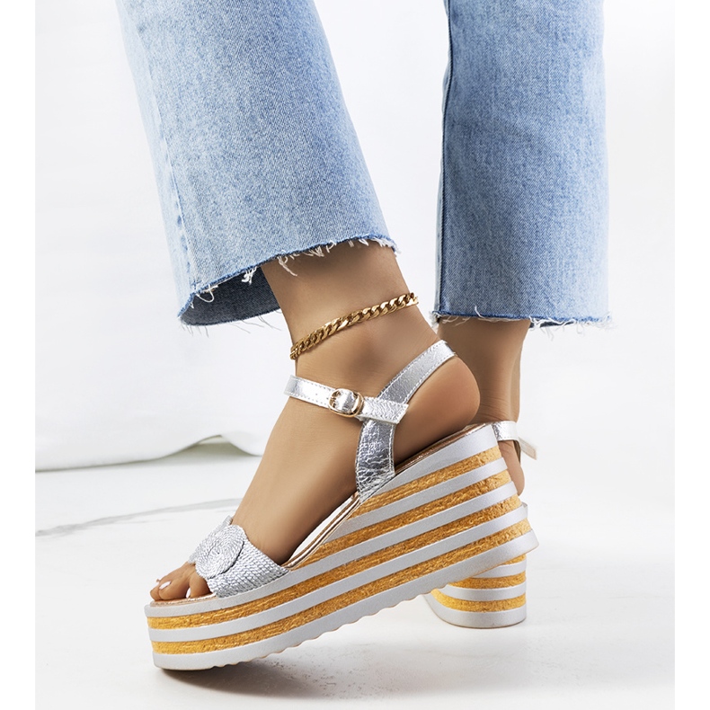 Hanan Keilsandalen in Silber 1
