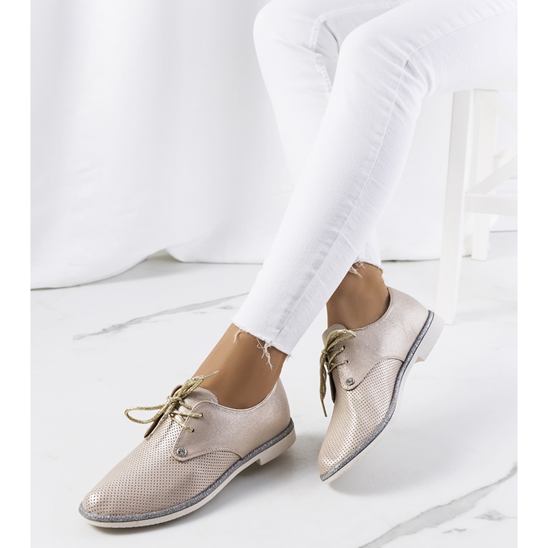Golden glänzende Schnürschuhe von Grand Street 1