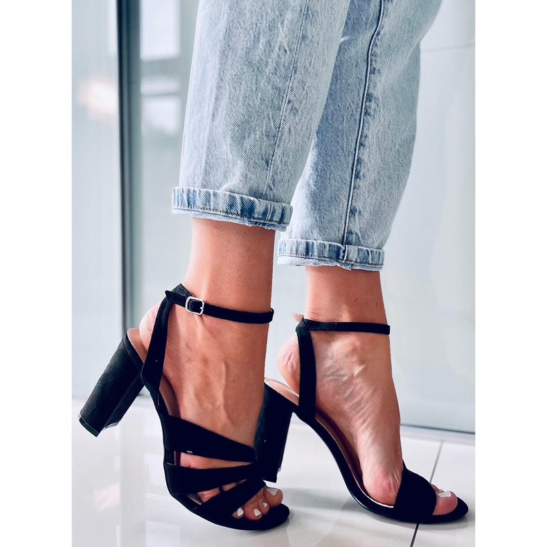 Leslie Schwarze Sandaletten 1