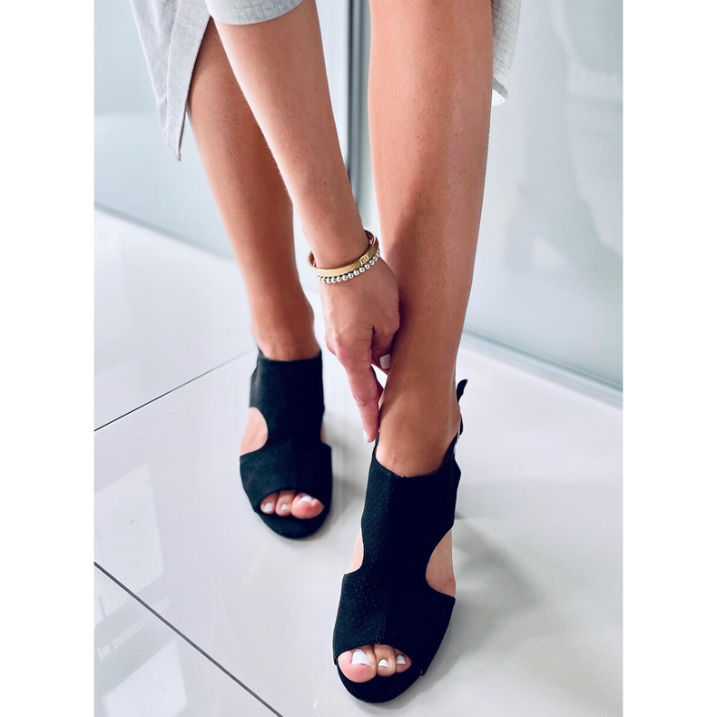 Stacy Schwarze hochhackige durchbrochene Sandalen 2