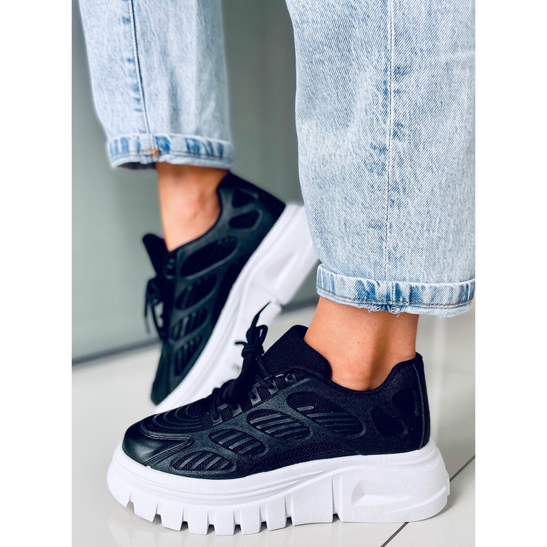 Raida schwarze Turnschuhe 1