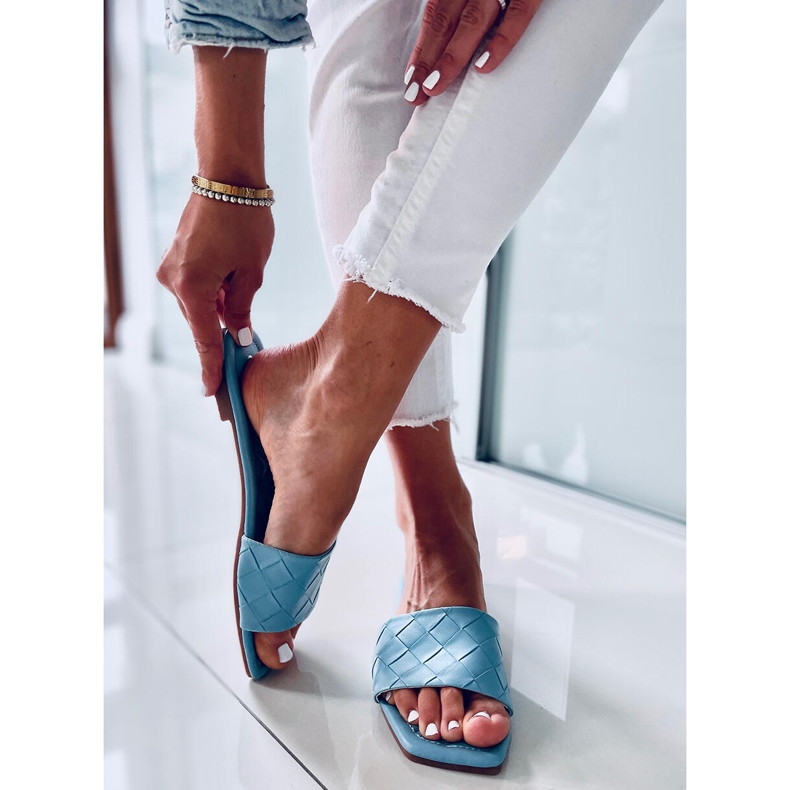 Hausschuhe mit eckiger Sohle Sahar LT.BLUE blau 1