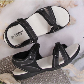 Sportliche Sandalen mit schwarzem Klettverschluss im American Club 2