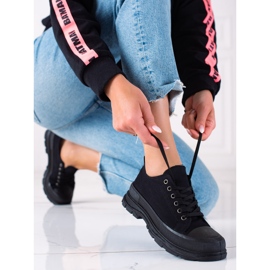 SHELOVET Schwarze Turnschuhe auf der Plattform 1