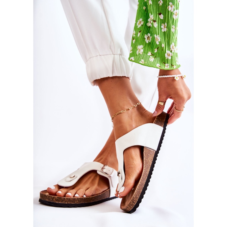 FB1 Damenhausschuhe mit Schnalle Weiß Elina 1