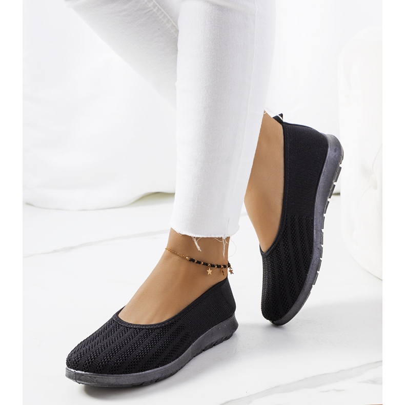 Schwarze Turnschuhe von Meeri 1