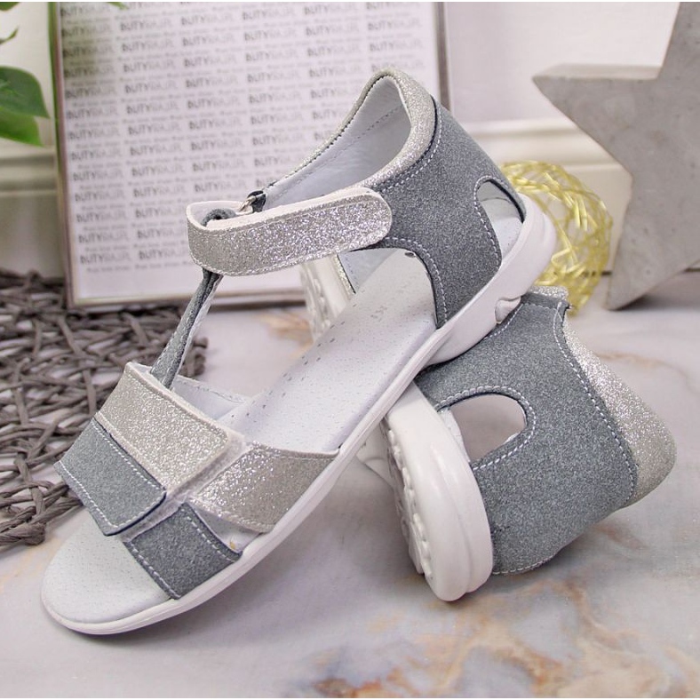 Sandalen mit Klettverschluss Kornecki Jr KOR6323 Silber ['silber'] 2