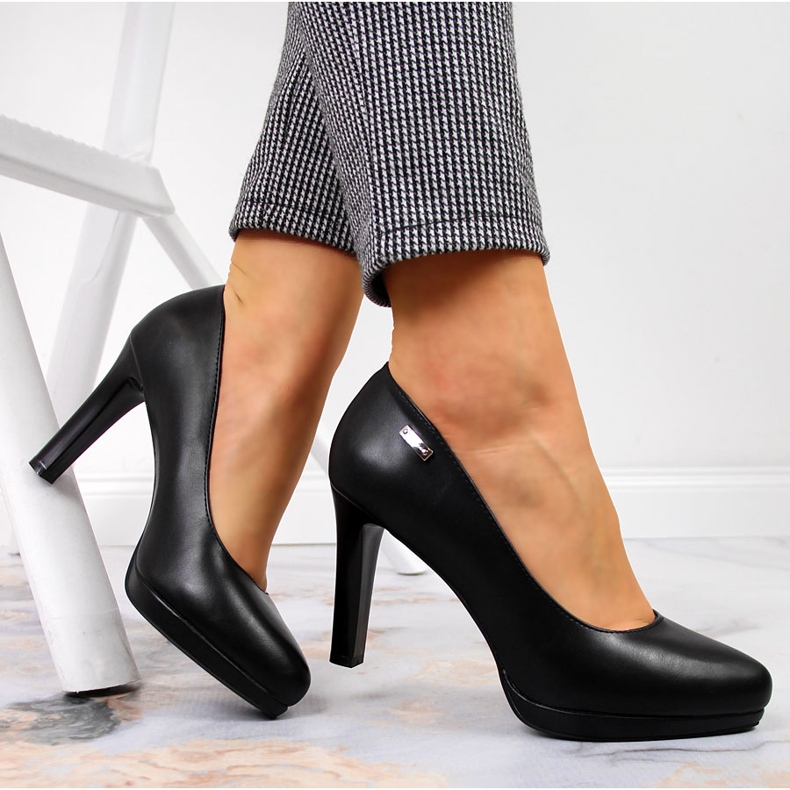 Pumps auf der Plattform mattschwarz Sergio Leone 2