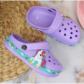 Violette American Club Hausschuhe mit Einhorn lila 2