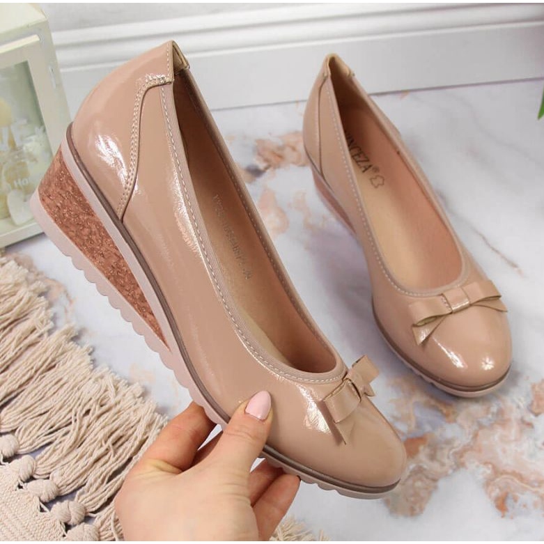 Keilpumps beige lackiert W Vinceza 1