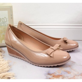 Keilpumps beige lackiert W Vinceza 2