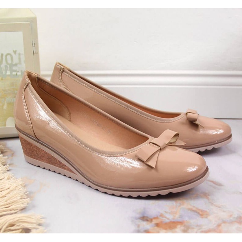 Keilpumps beige lackiert W Vinceza 2