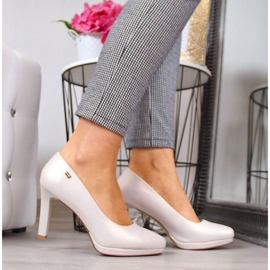 Pumps auf einer Plattform perlbeige W Sergio Leone 2