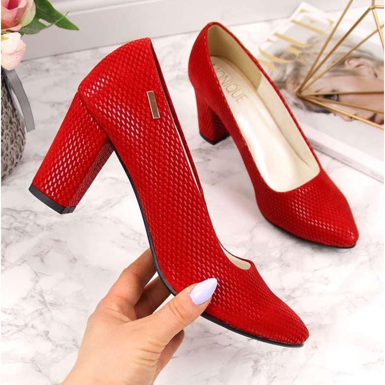 Pumps auf der Post rot W Monique 1