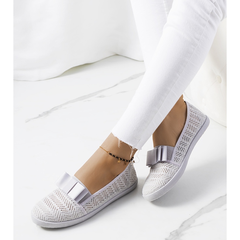 Zorda grau durchbrochene Turnschuhe 2