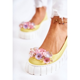 PA2 Lederballerinas auf einer Plattform mit einem bunten gelben Ladette-Ornament 2