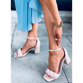 Sandaletten mit hohem Absatz von Denise Beige 2