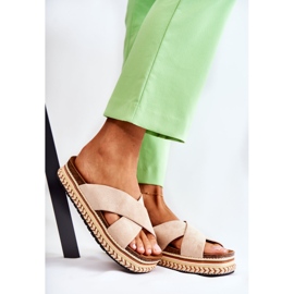 PG1 Wildlederhausschuhe für Damen auf einer beigefarbenen Jossie-Plattform 1