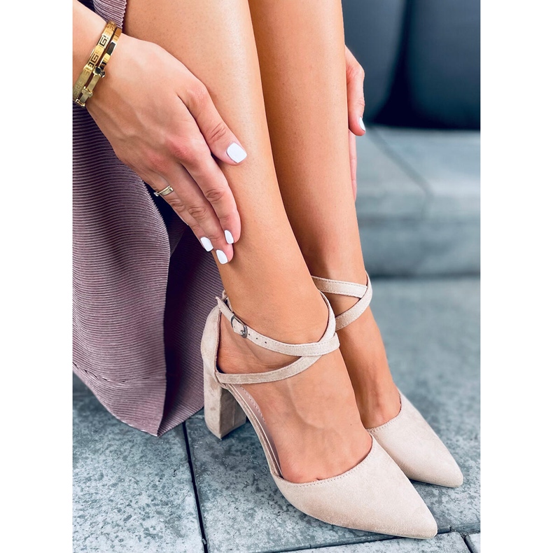 Pumps auf der Post Lizzie Beige 1