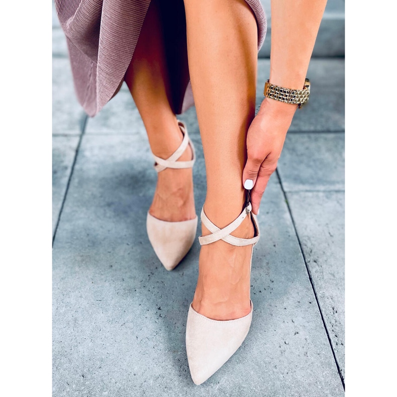 Pumps auf der Post Lizzie Beige 2