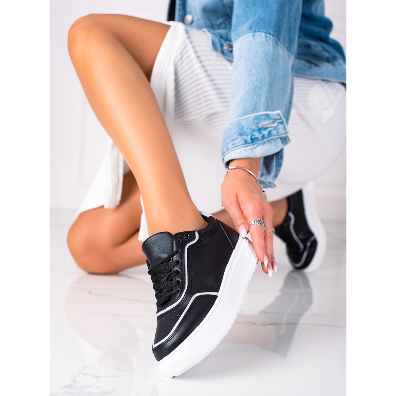 SHELOVET Schwarze Sportschuhe 1