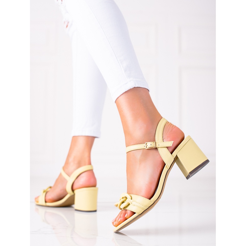 SHELOVET Modische Sandalen mehrfarbig gelb 1