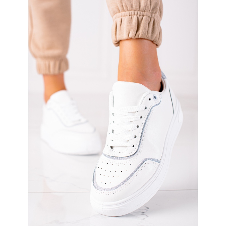 SHELOVET Sneakers mit silbernem Einsatz weiß 2