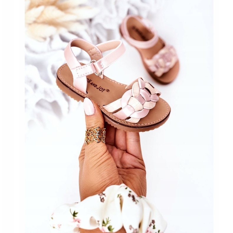 Mädchensandalen mit einem Schlangenmuster rosa 2