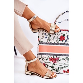 PA2 Damen Gold Shanley Ledersandalen golden 2