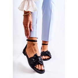 Modische Astana-Sandalen aus schwarzem Leder für Damen 1