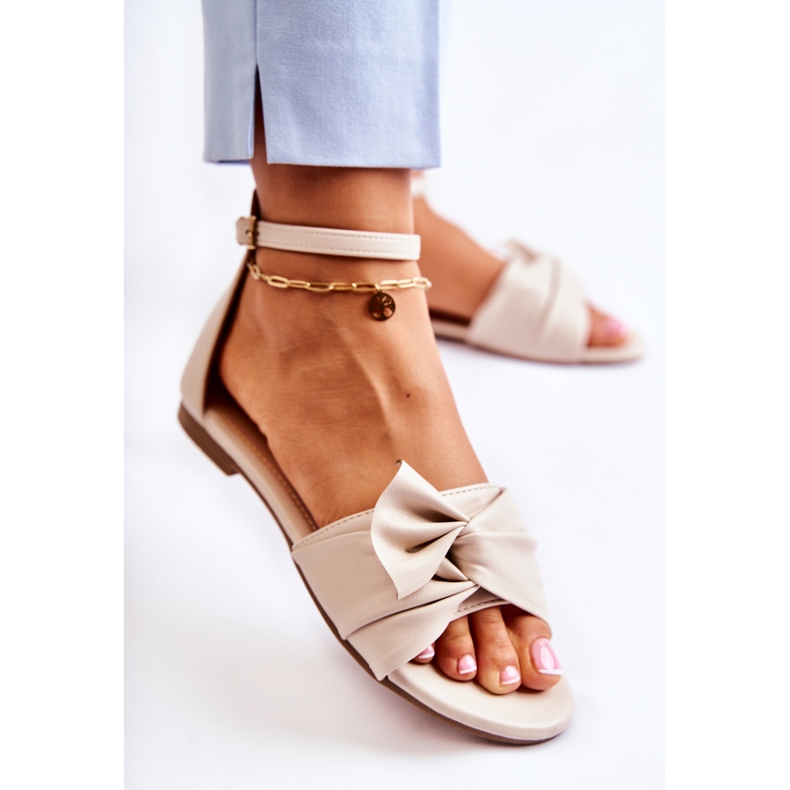 PE1 Modische beige Ledersandalen für Damen Astana 2