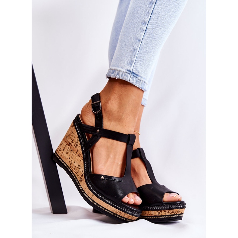 PG1 Klassische Keilsandalen aus schwarzem Leder Valorin 1